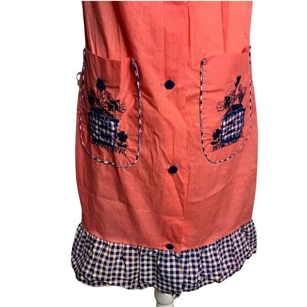 Vintage Button Down Embroidered Shift Dress M Pink Pockets Sleeveless Ruffle